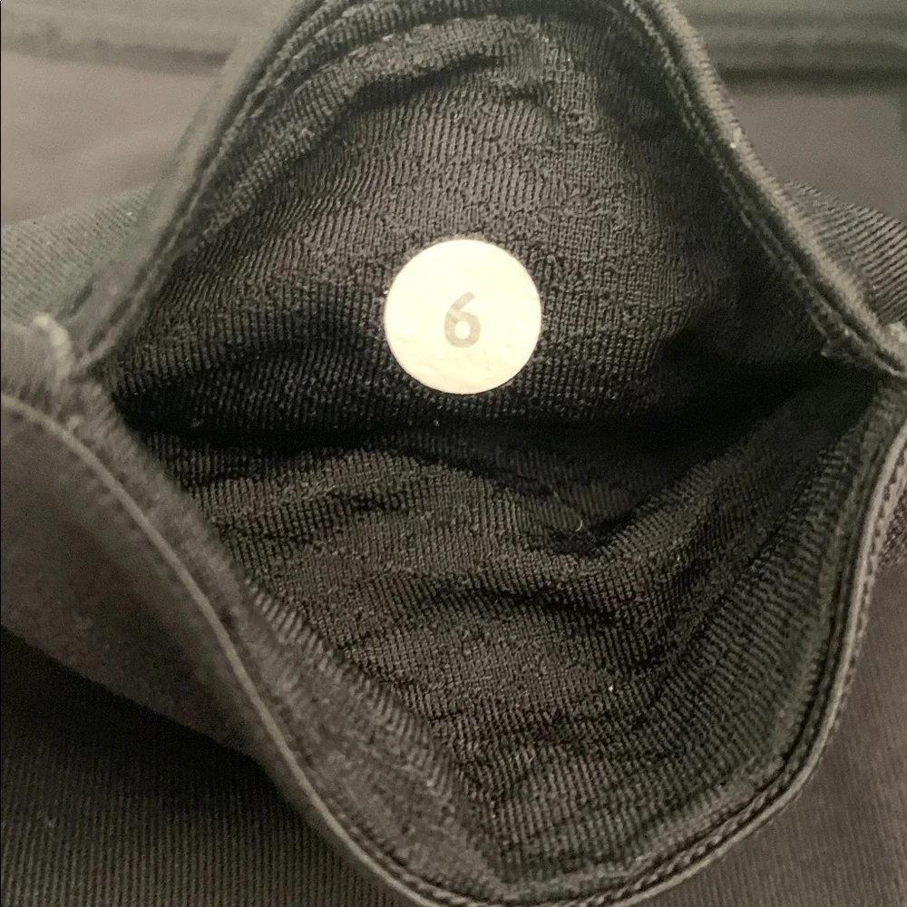 Lululemon Black Women's Shorts - Picture 4 of 6